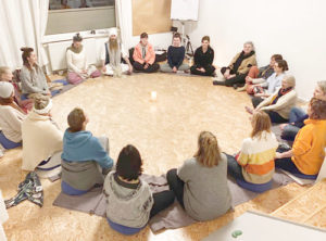 Vollmond Meditation Heilkreis im Yoga Japa Berlin Karlshorst